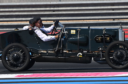 Sebastian on the circuit in the Green Pea for a special demonstration lap.
