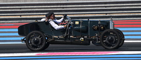 Sebastian on the circuit in the Green Pea for a special demonstration lap.