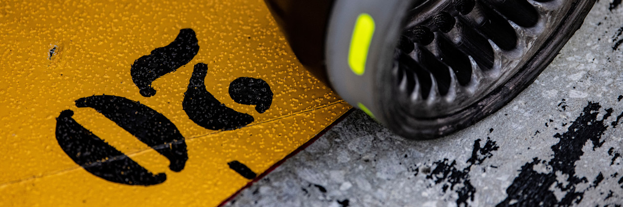 Generic pitlane markings