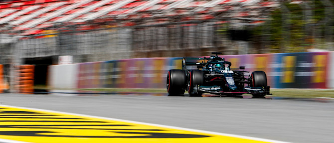 Lance battles for a Q3 berth as he heads into Turn One