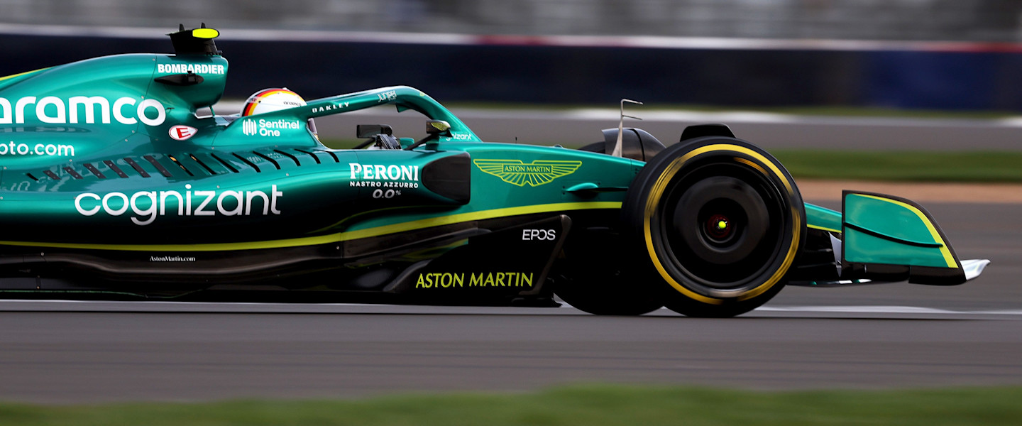 Sebastian Vettel in the AMR22