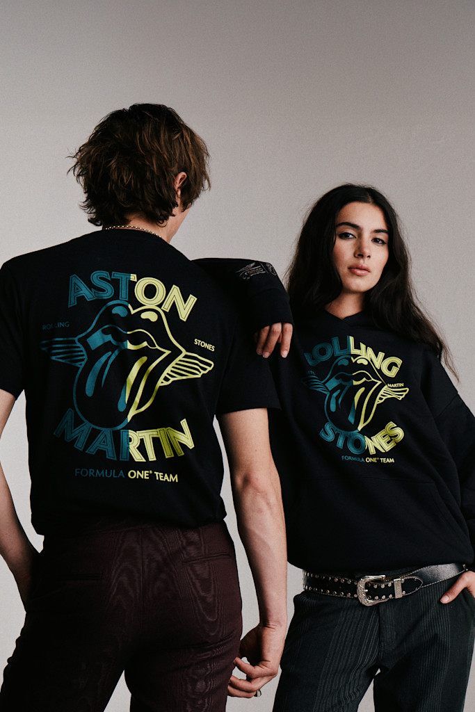 I/AM form background