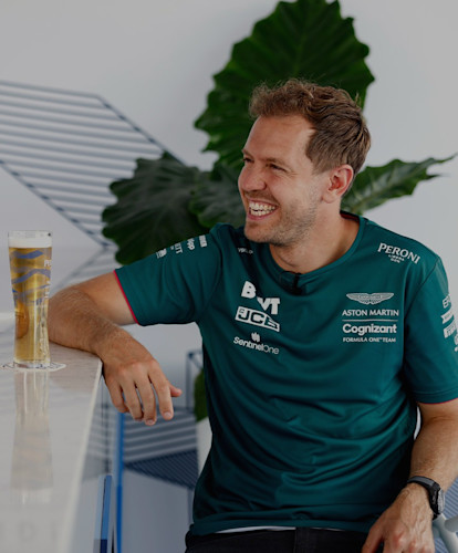 Sebastian Peroni Bar (portrait)
