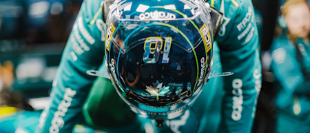 Lance looked to make ground up in the Sprint from his grid position.