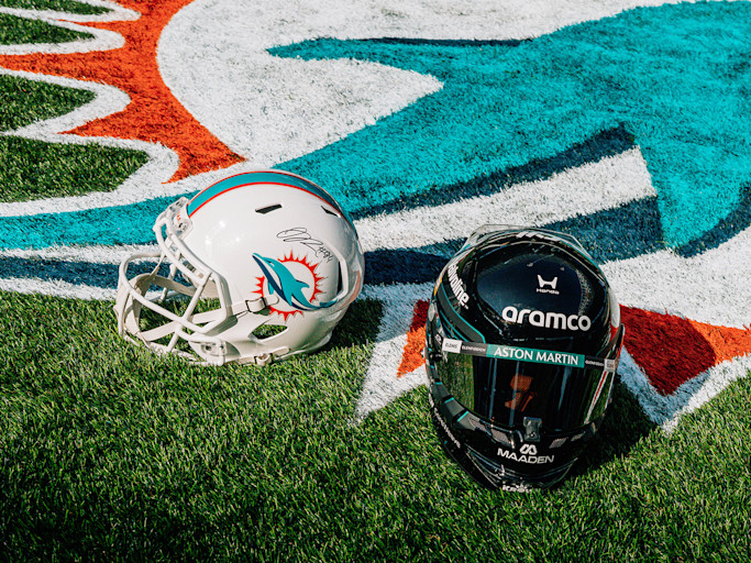 Dolphins x Lance helmet