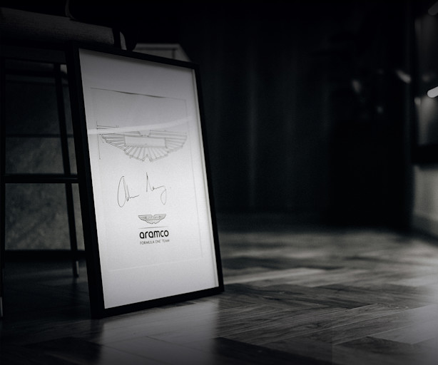 1440x1200 Newey signature frame
