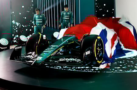 AMF1 drivers Fernando Alonso and Lance Stroll revealed the AMR23 to the world.