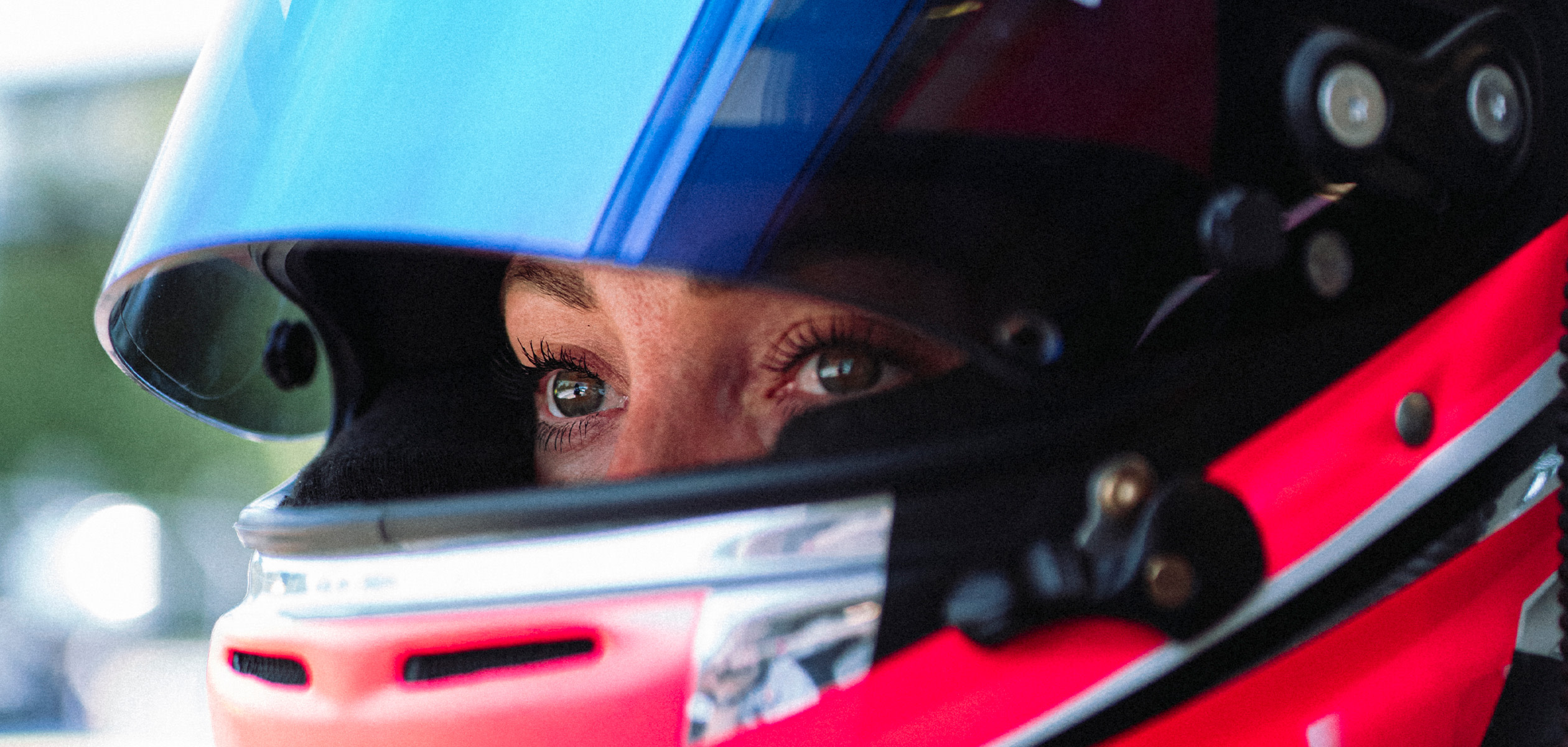 Jessica Hawkins: Eyeing a championship-winning weekend - Aston Martin ...