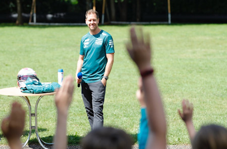 Sebastian talks to school children in England about the importance of eliminating single-use plastics