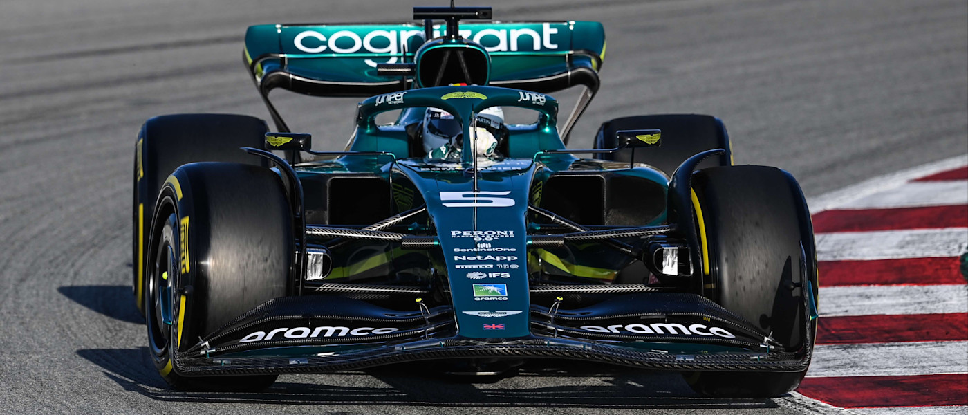 Sebastian Vettel in the AMR22