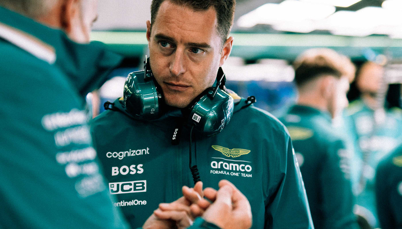 Stoffel in line talking with engineer