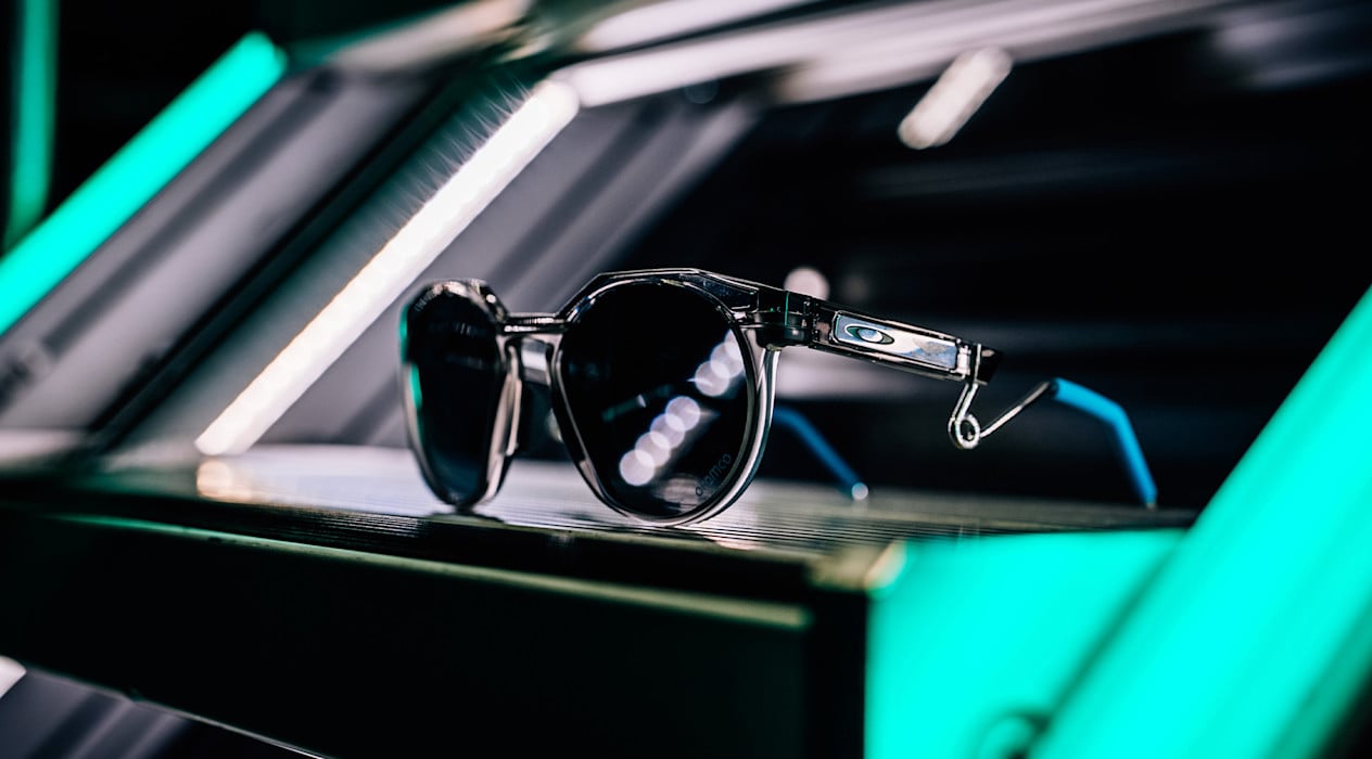 Oakley special edition header