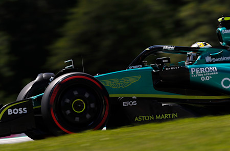 Sebastian had a difficult qualifying and had to start last for the Sprint.
