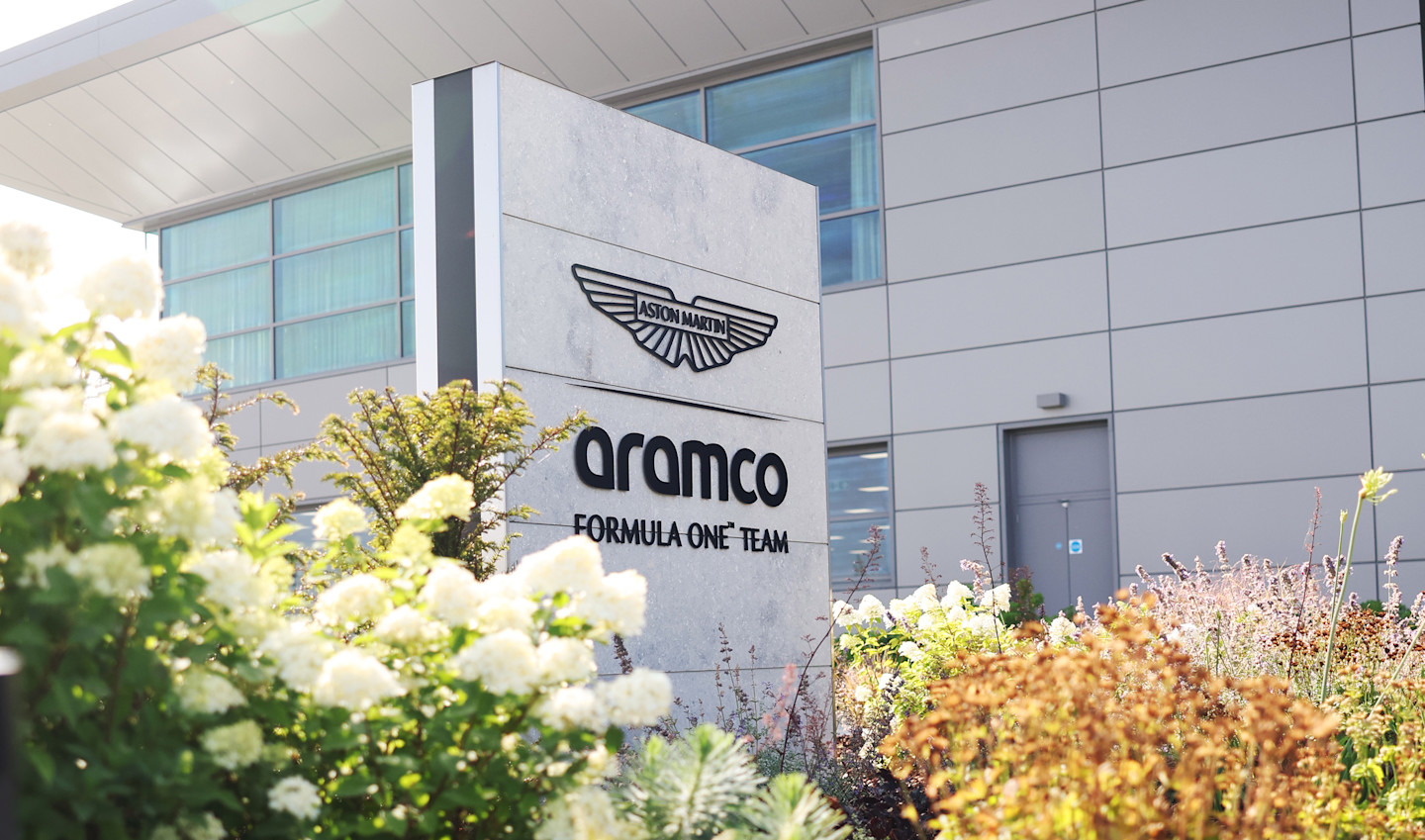 Team statement 20/03 desktop homepage hero