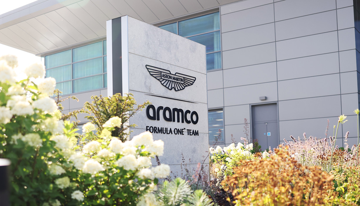 Team statement 20/03 desktop homepage hero 