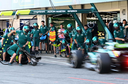 Pitstop practice in the Barcelona pitlane