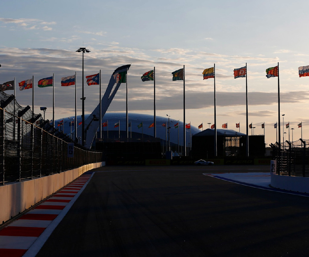 Aston Martin Cognizant Formula One™ Team sign