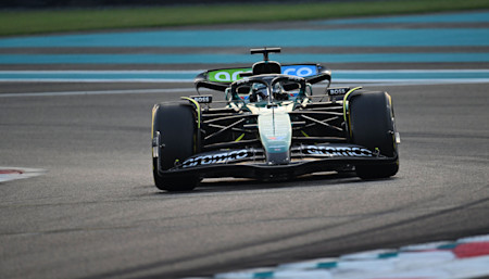 Lance exiting a corner during the race
