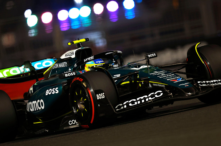 Fernando drives through Turn 14 during Qualifying