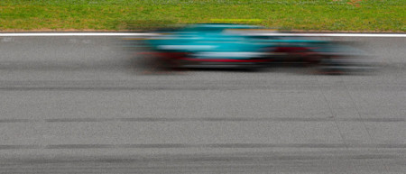 Sebastian begins a flying lap in the AMR21