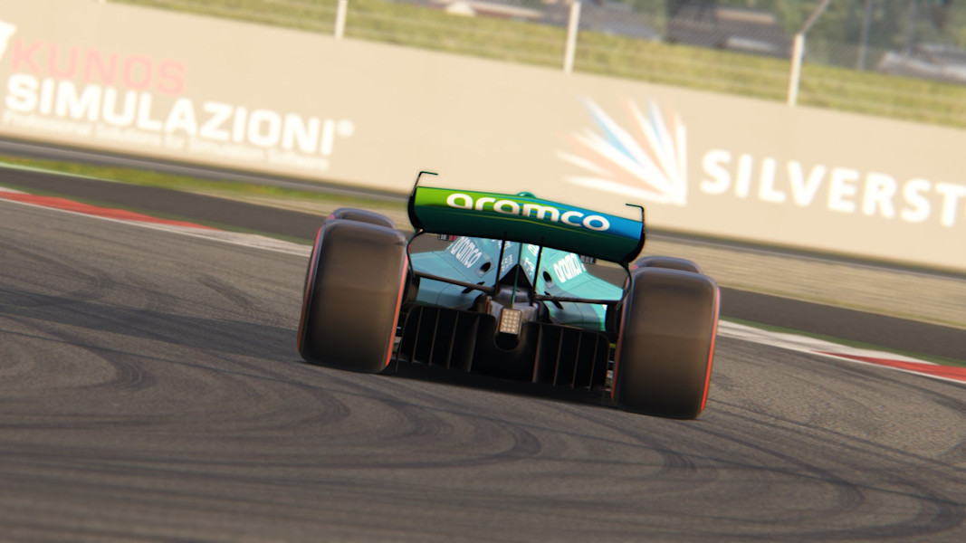 2022 V10 R-League Livery