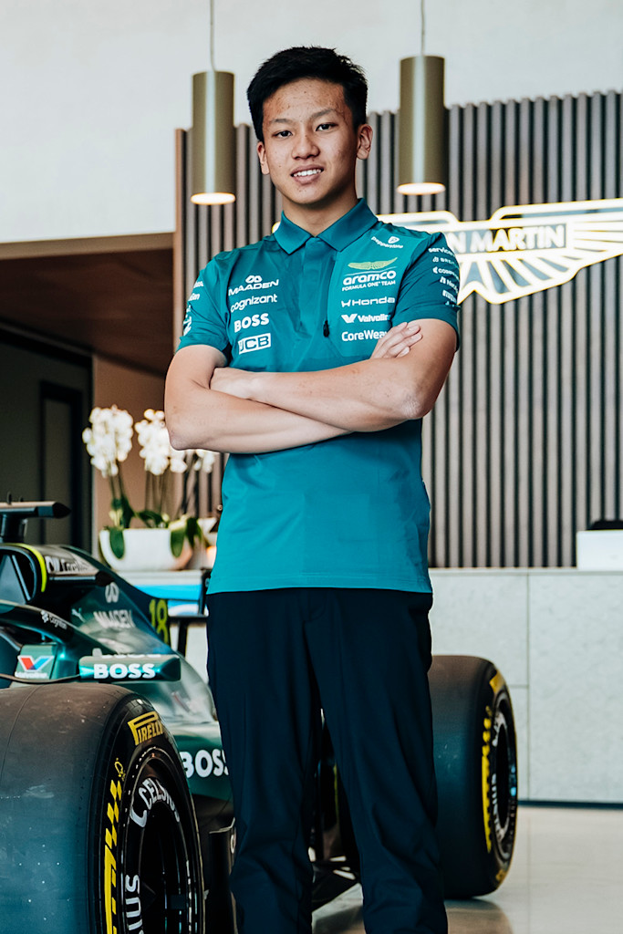 Zhenrui Chi bio image for bio page