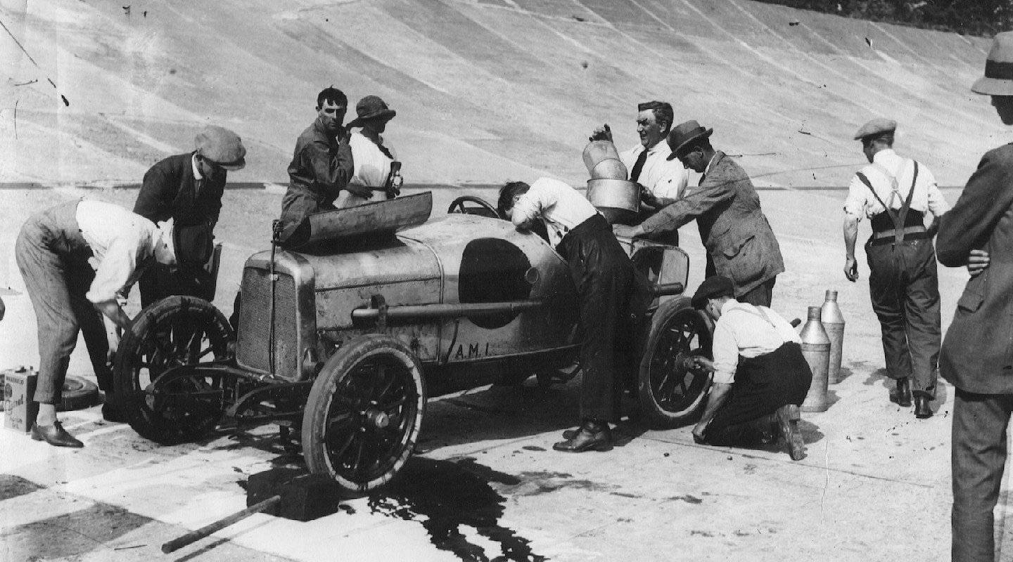 Pitstop pioneers