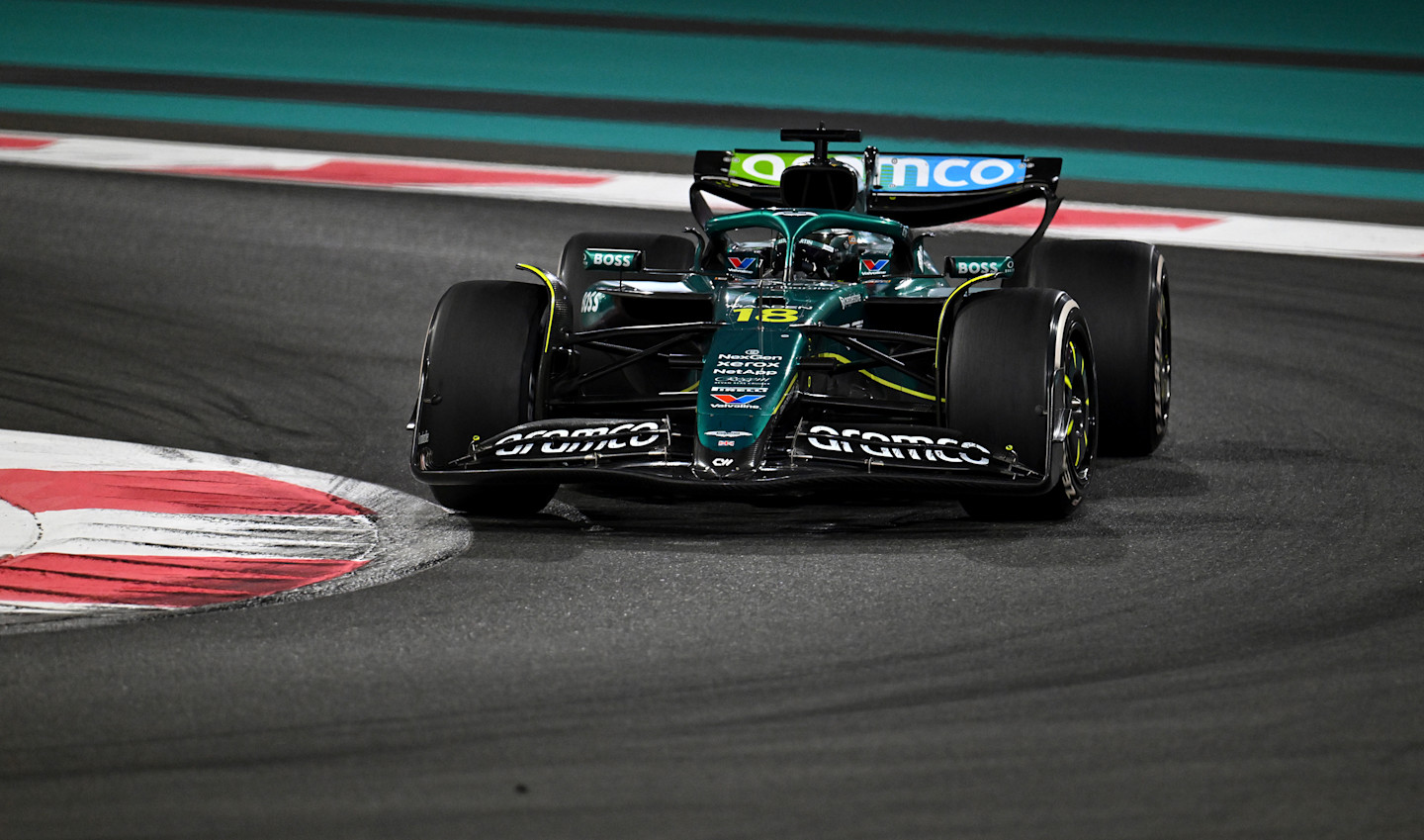 Abu Dhabi Sunday desktop hero