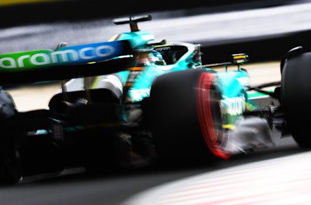 Starting on the Soft tyres, Lance made good gains in the early stages of the race.