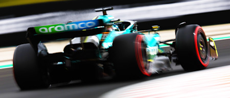 Starting on the Soft tyres, Lance made good gains in the early stages of the race.