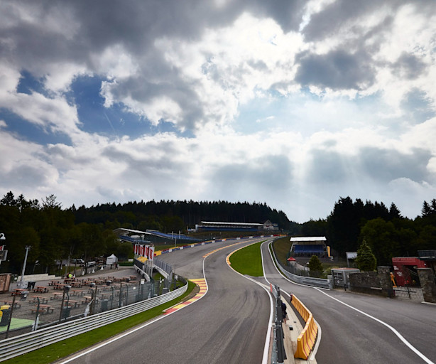 Climbing Eau Rouge