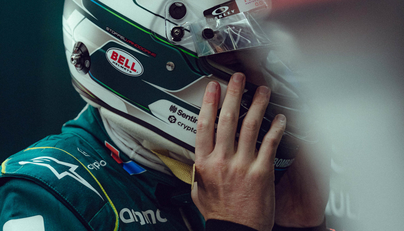 Stoffel suit up in line