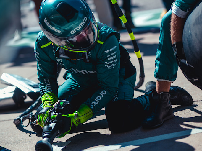 Mechanic scenes 50:50 image