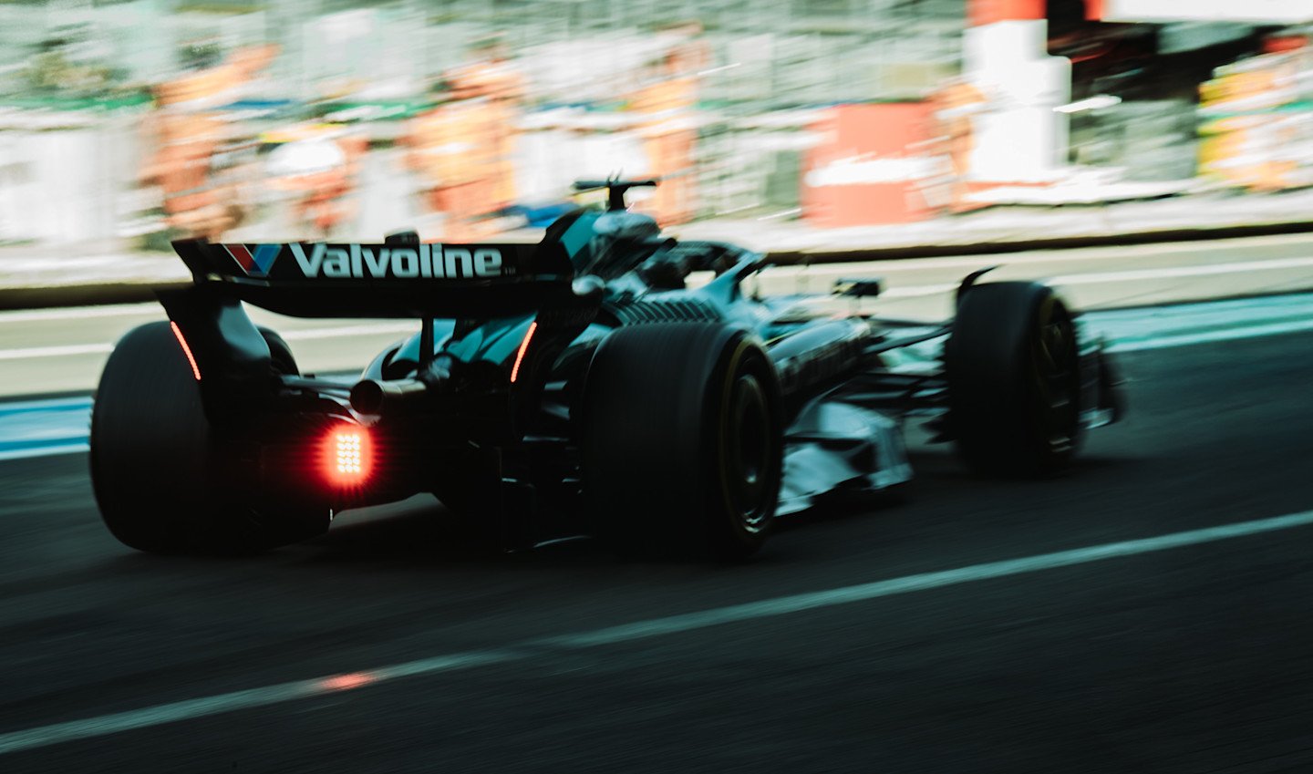 Sprint guide homepage desktop hero 2