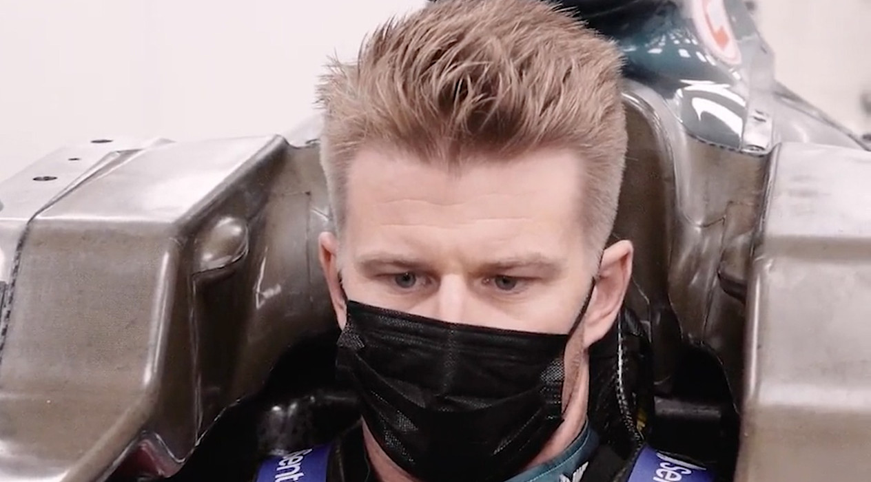 Nico Hülkenberg's seat fitting