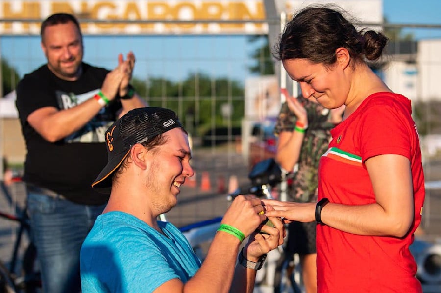 Daniel proposes to Veronika at the Hungaroring