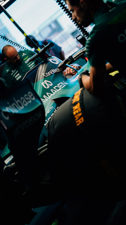 Sunday British GP mobile hero