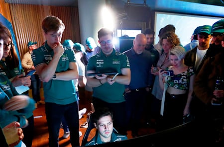 Armed with some tips from our Esports drivers, Felipe Drugovich got behind the wheel of the racing simulator at the I / AM event before I / AM members tried to beat his laptime.