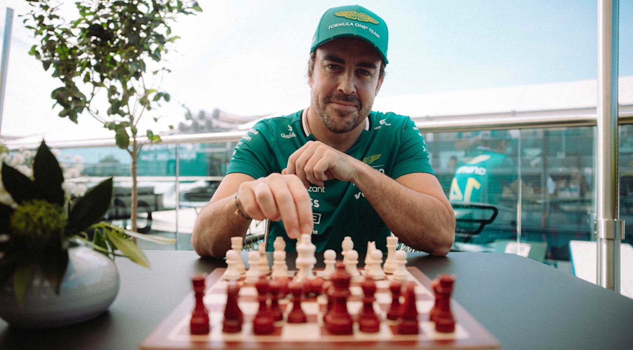 Fernando Chess SH-04 homepage hero 4