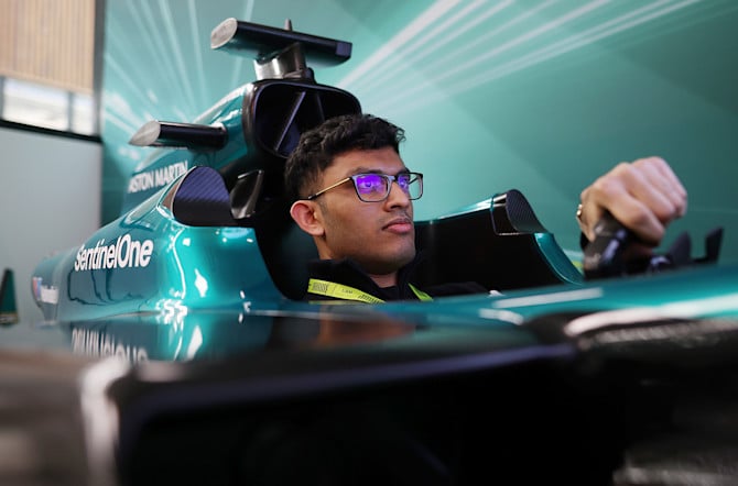 At our Drive to Survive watch party, I / AM members had the opportunity to get behind the wheel of our bespoke gaming simulator