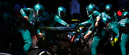 A quick pitstop allowed Sebastian to return to the track in front of Hamilton