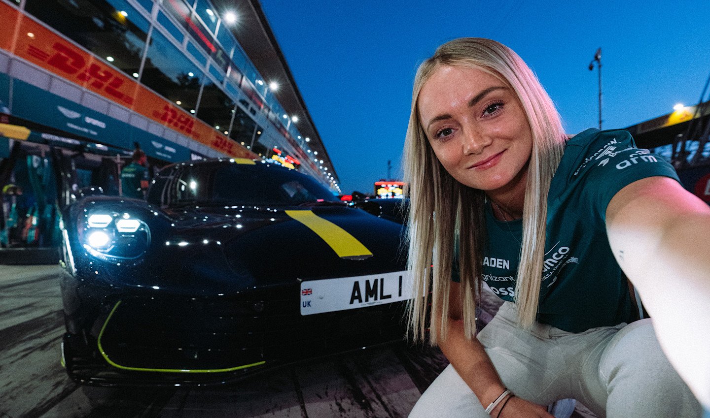 Jess Hawkins Vegas homepage desktop hero