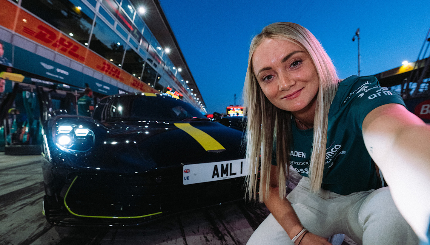 Jess Hawkins Vegas homepage desktop hero