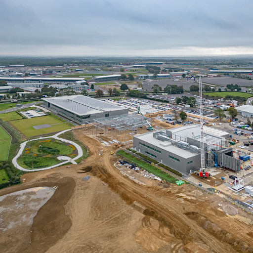 Video: Building the new Aston Martin F1 Team factory – Part 6 - Aston ...