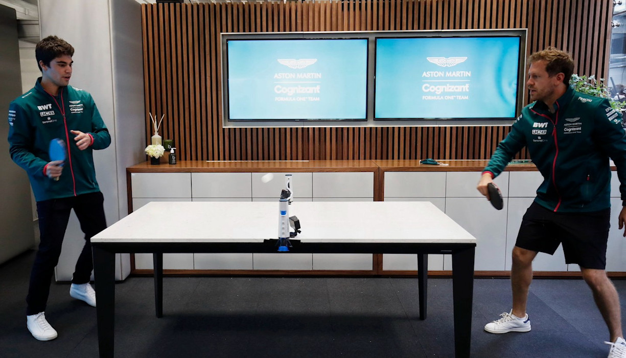 Lance vs. Seb: Table Tennis Challenge 