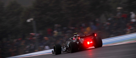 Sebastian navigates a damp Istanbul Park