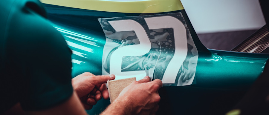 The moment Nico's number is added to the AMR22
