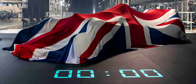 It's time: the AMR22 is about to be revealed to the world in Aston Martin's HQ in Gaydon