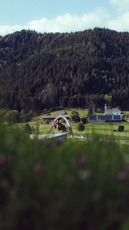 Austria 2025 race page header portrait