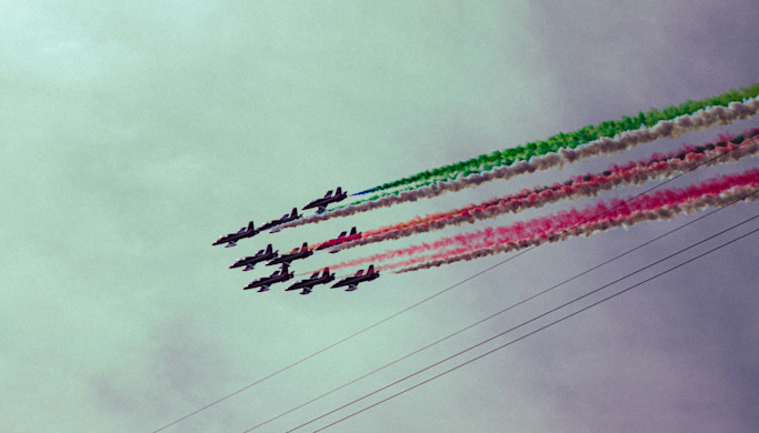 Italy 2025 race page header